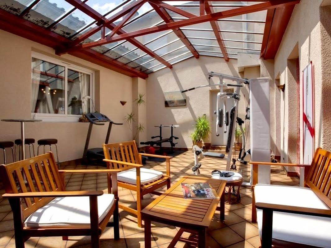 Logis Hotel Centrotel Et Spa Bulles D'Allier Montmarault Dış mekan fotoğraf