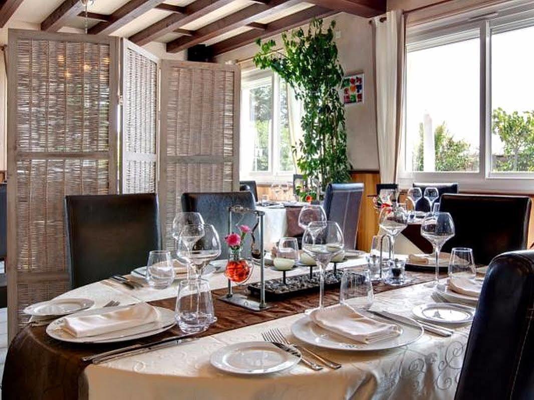 Logis Hotel Centrotel Et Spa Bulles D'Allier Montmarault Dış mekan fotoğraf